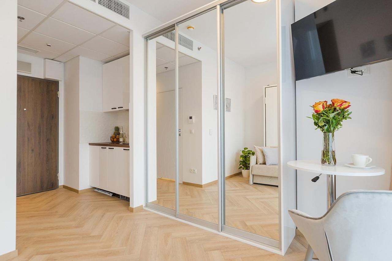 Kasprzaka 29 - Bezplatny Parking - Free Parking - Piekny Widok Na Centrum Miasta - Duzy Balkon - Smart Tv 55 Cali - Wifi - Better Rental Varsóvia Exterior foto